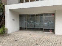 ヒュセットビルの画像